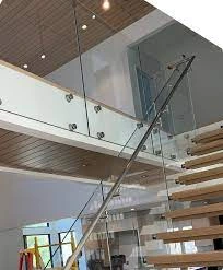 تركيب سلالم الزجاج بالرياض 