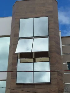 شباك زجاج سيكوريت