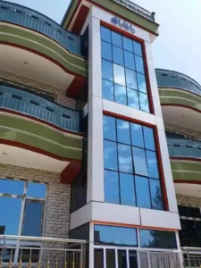 واجهات زجاجية للمنازل