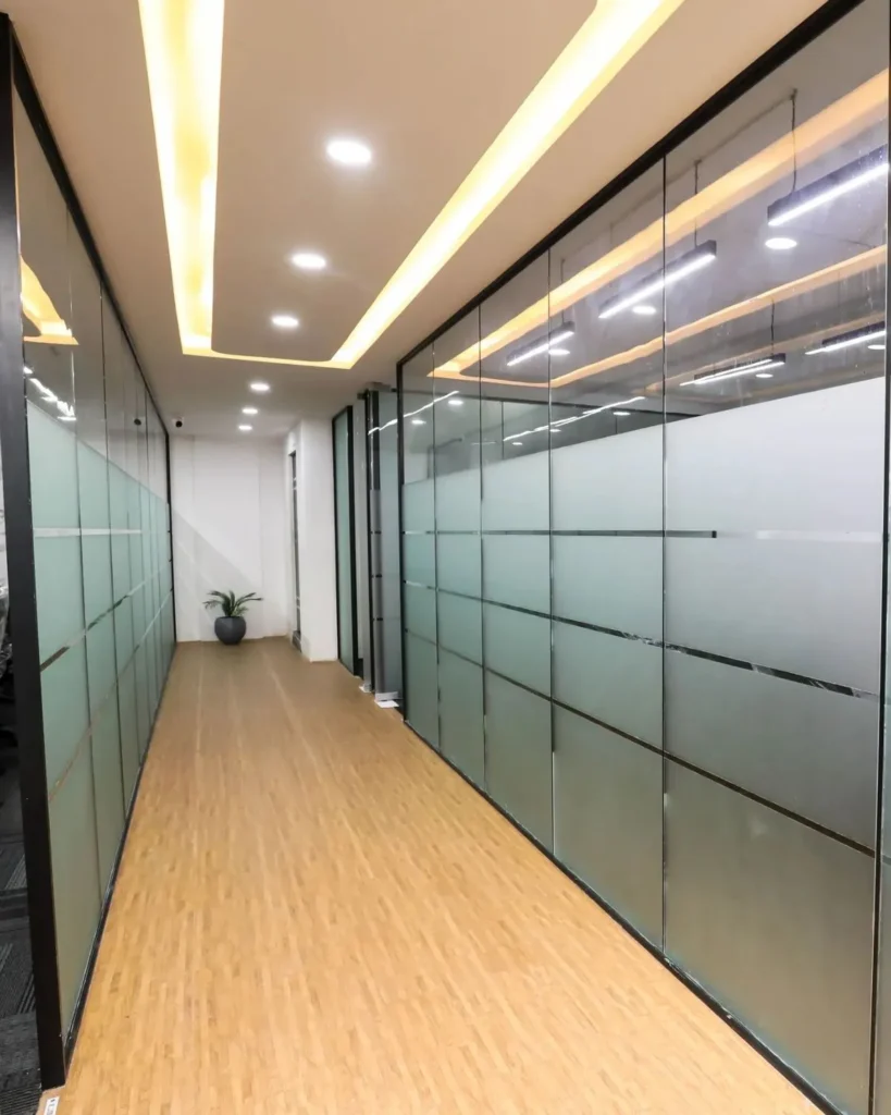 سعر متر الزجاج السيكوريت 2025 – جلاس تيك 0534802933